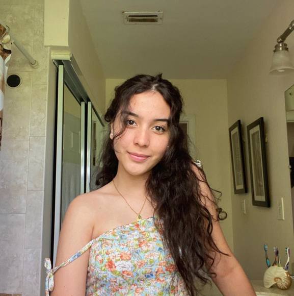 Meet your Posher, Melanie - Picture 1 of 1